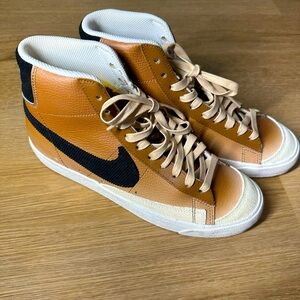 Nike Blazer Mid ‘77 ~ Ale Brown/Black Sail Sz 10